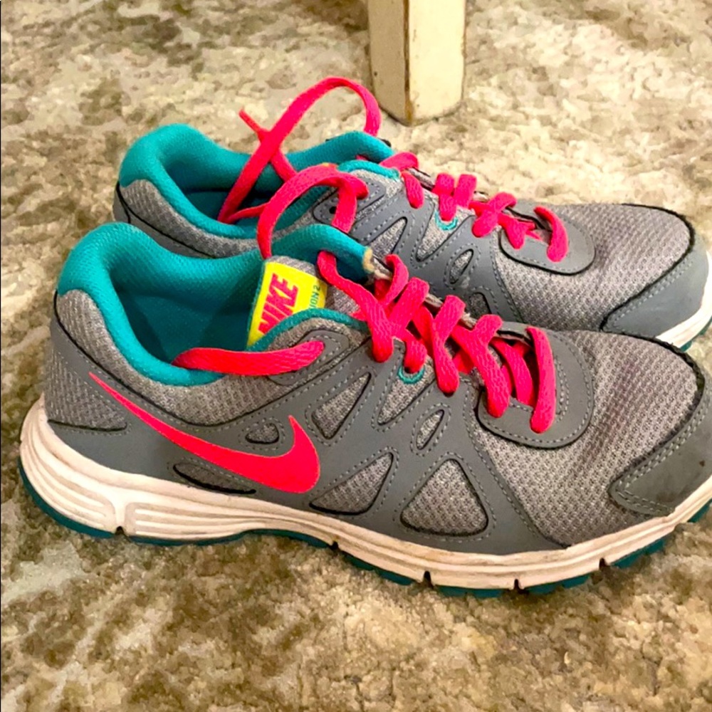 Nike girls shoes